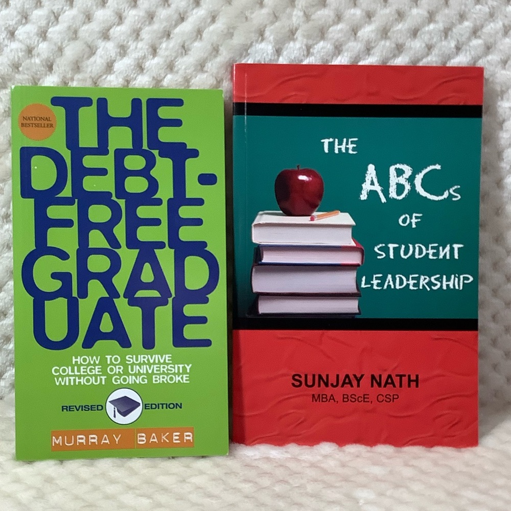 Student Success and Leadership Book Bundle Like New 📚